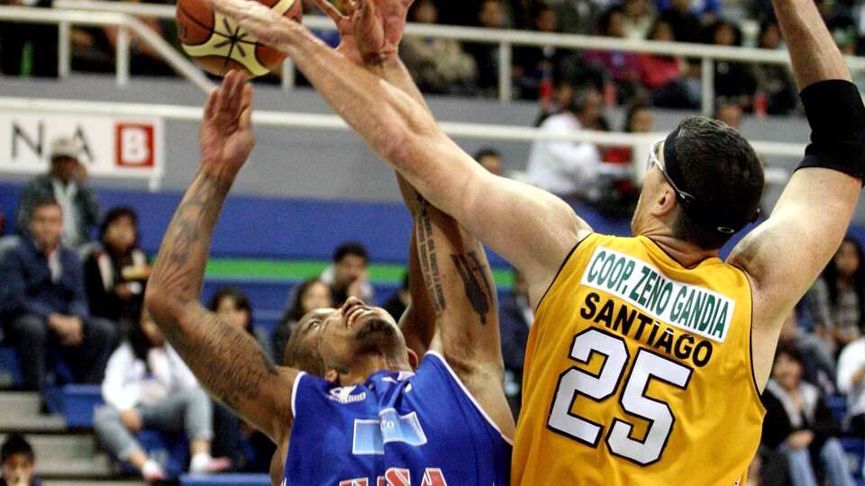 Liga de las Américas 2011 - Regatas Corrientes vs. Capitanes de Arecibo