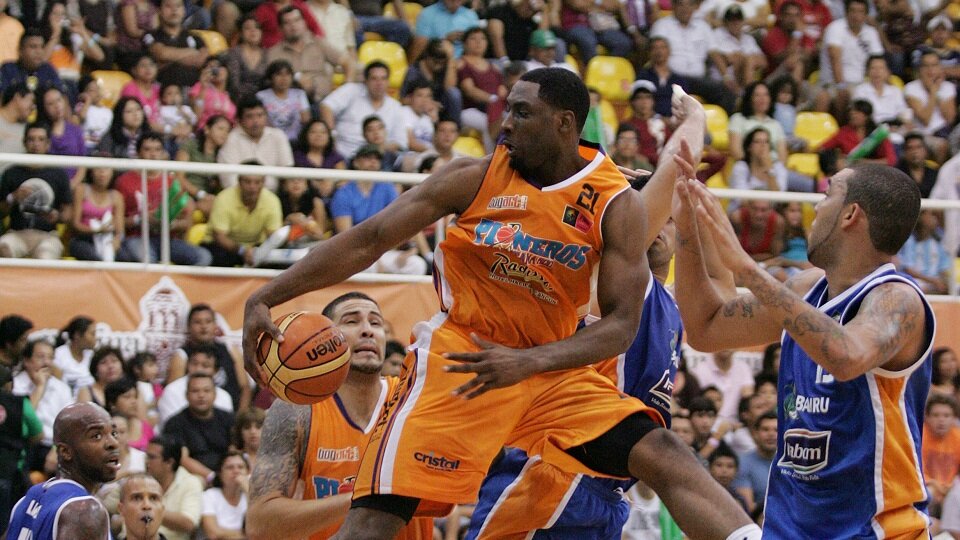 LDA2012 - Pioneros (MEX) vs. Itabom/Bauru (BRA) / Highlights