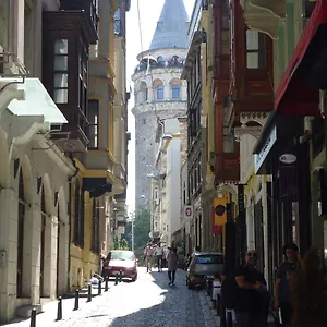 Meroddi Galata Mansion