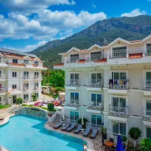 Montebello Deluxe Hotel