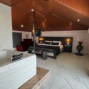 Argos Hotel