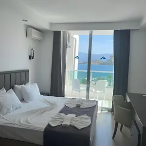 Supreme Beach Icmeler Adults Only