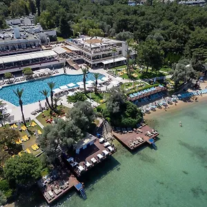 Doubletree By Hilton Bodrum Isil Club Ultra All-Inclusive Resort