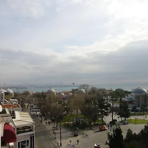 Lapis Inn Hotel & Spa