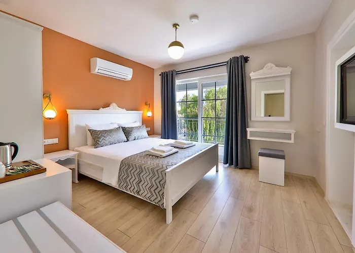 Lora Kas Hotel