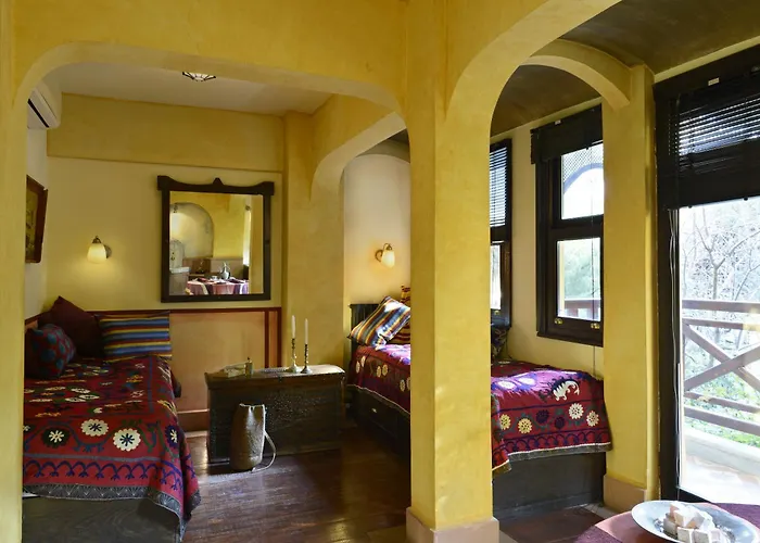 Hotel Empress Zoe