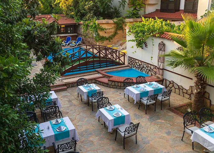 Castle Old Town Hotel