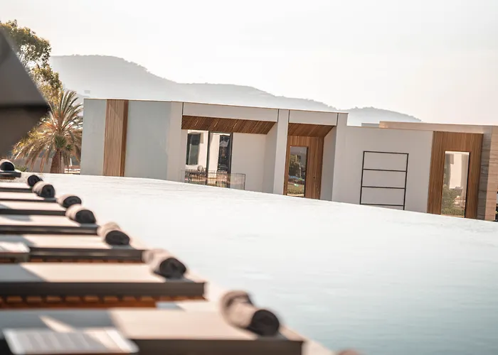 The Norm Collection Door'A Bodrum