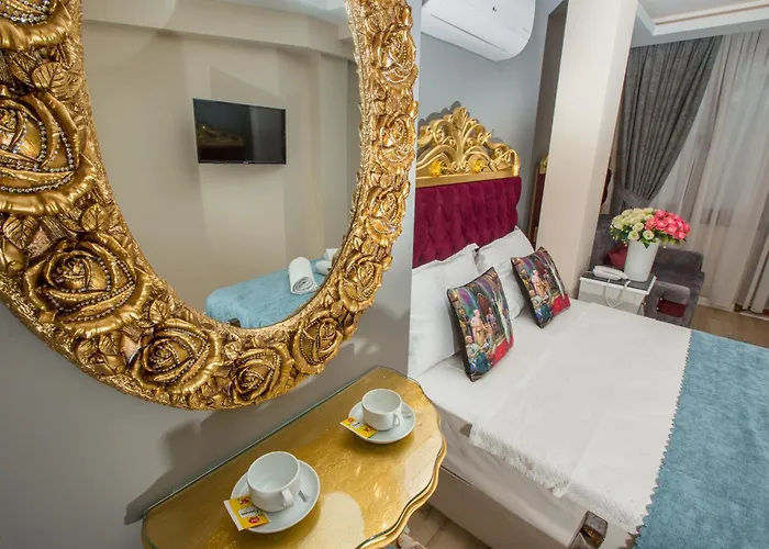 Atlantis Royal Hotel