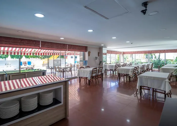 Lara Dinc Hotel