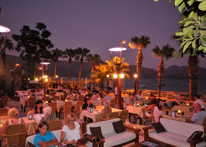 Maris Beach Hotel