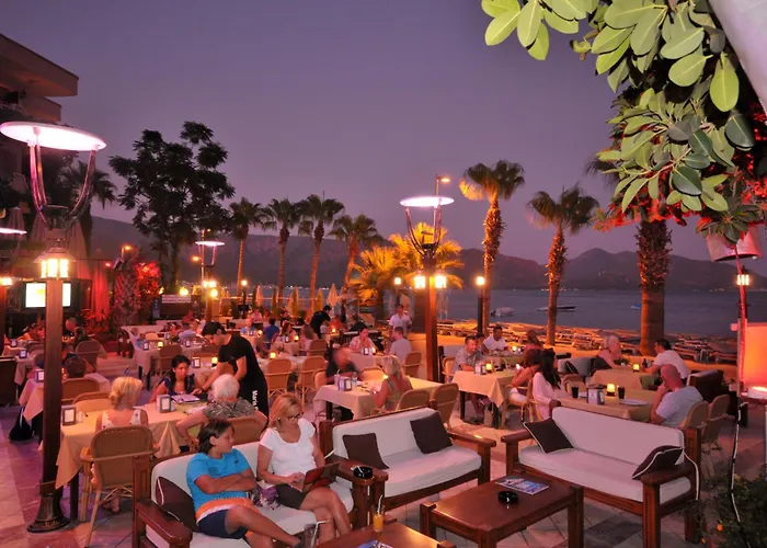 Maris Beach Hotel