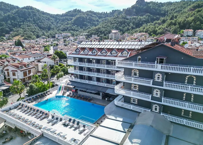 Mustis Royal Plaza Hotel