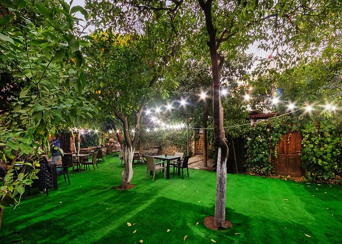 Zemira Garden Hotel