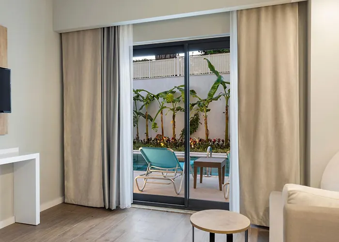 Arcanus Hotels Trendline Side
