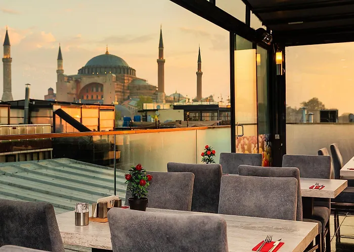 Aristocrat Hotel