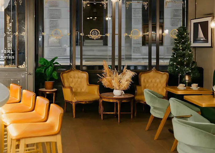 Aleksandr Pera Hotel