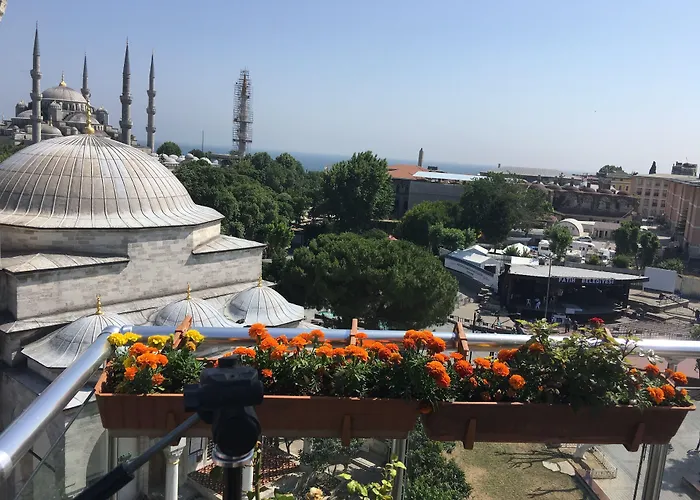Lapis Inn Hotel & Spa
