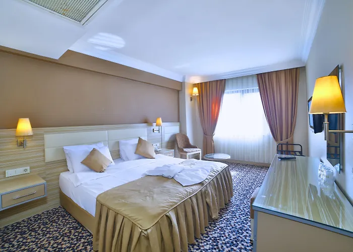 Hotel Grand Emin