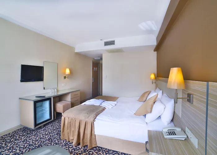 Hotel Grand Emin