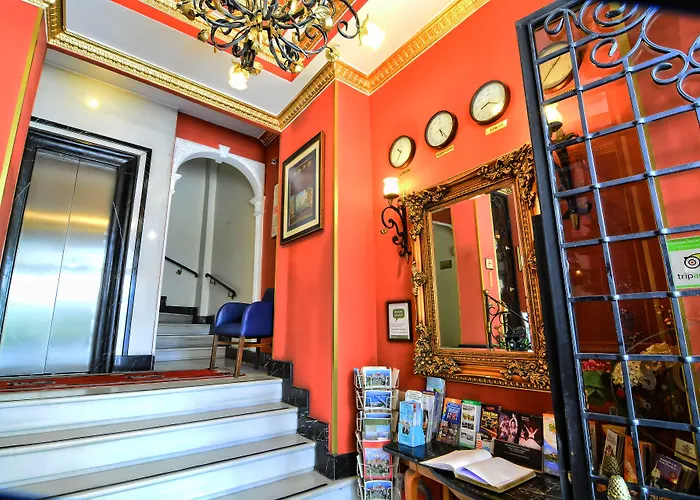 Santa Ottoman Hotel