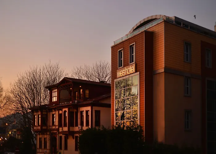 Wes Hotel