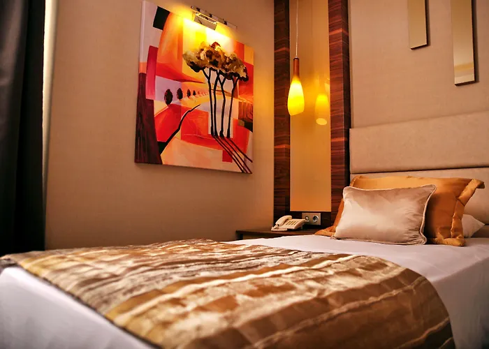 Avin Hotel