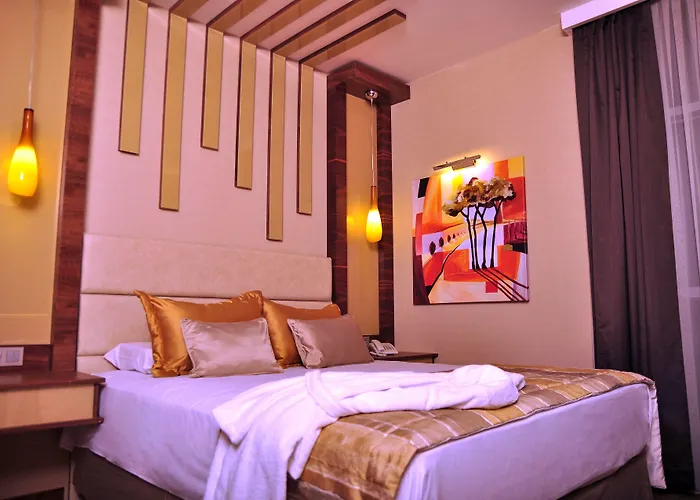 Avin Hotel