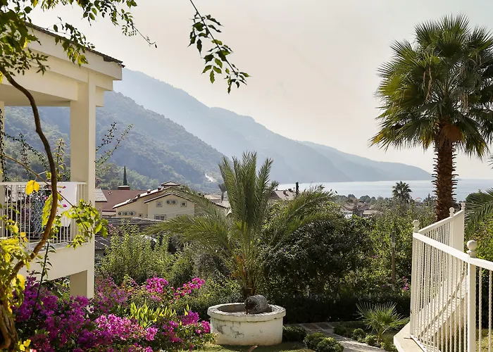Morina Deluxe Hotel
