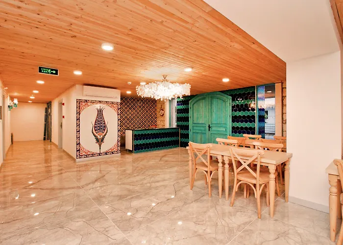 Dam Hotel Lara