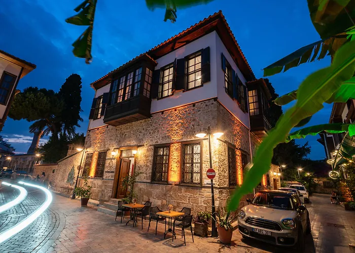 Cedrus Hotel