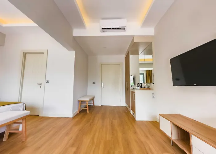 Dedeoglu Port Hotel
