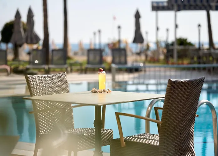 Elysee Beach Hotel