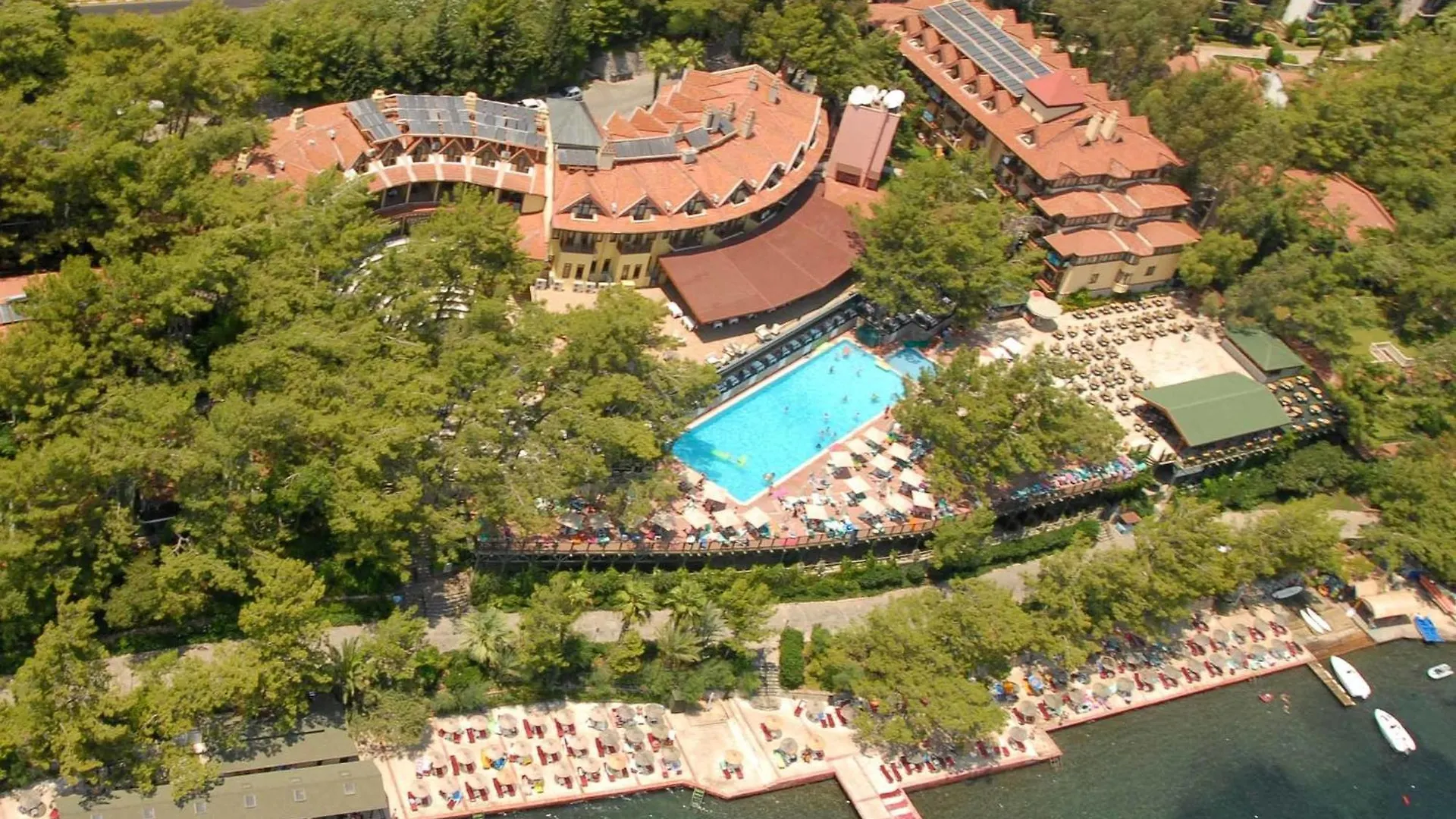 8 Beach Hotels Near Ataturk Statue in Marmaris Worth Booking