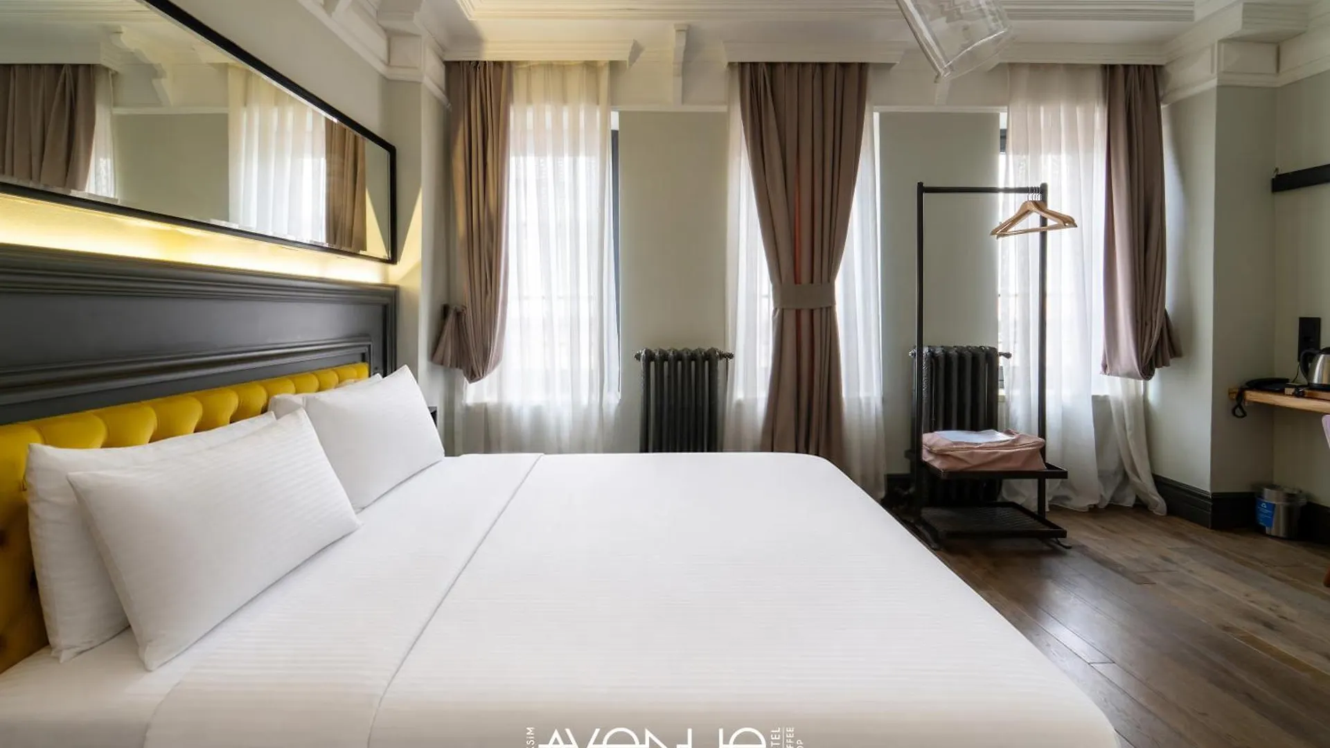 Staying In Golden Horn: 15 Boutique Hotels Compared