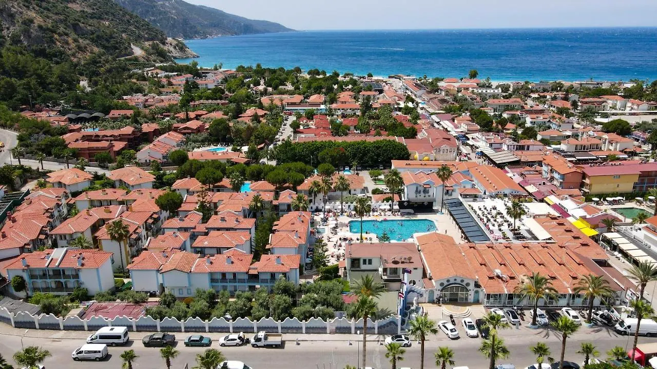 Staying in Oludeniz City Center: 15 Three-Star Hotels Compared