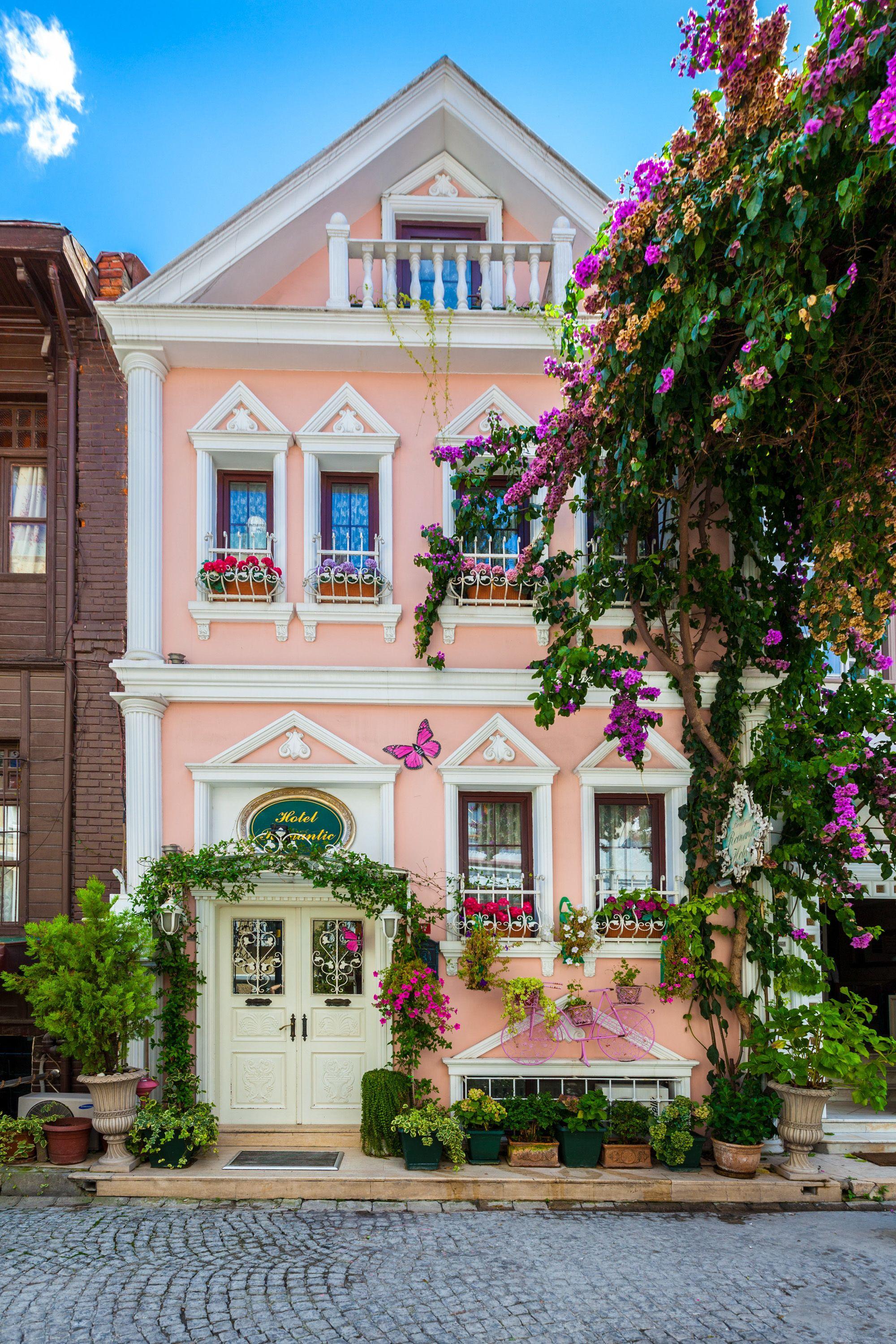 13 Central Hotels in European Side Istanbul Worth Booking