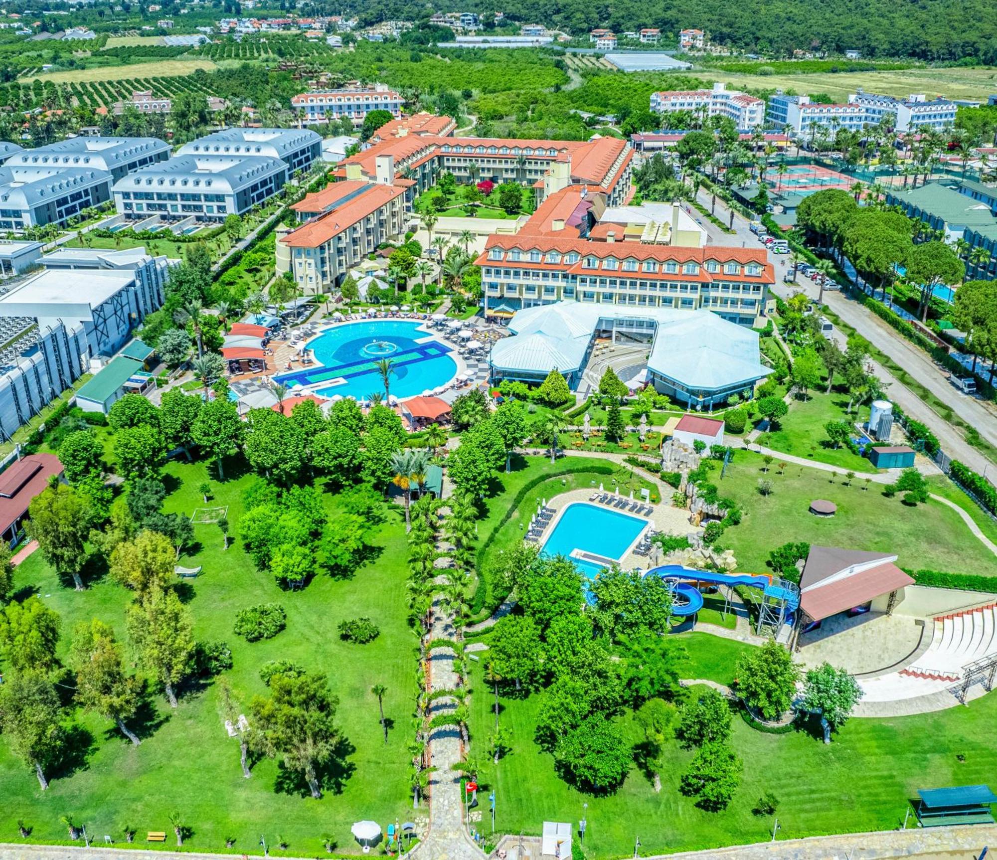Staying In Kiris: 2 Beach Hotels Compared