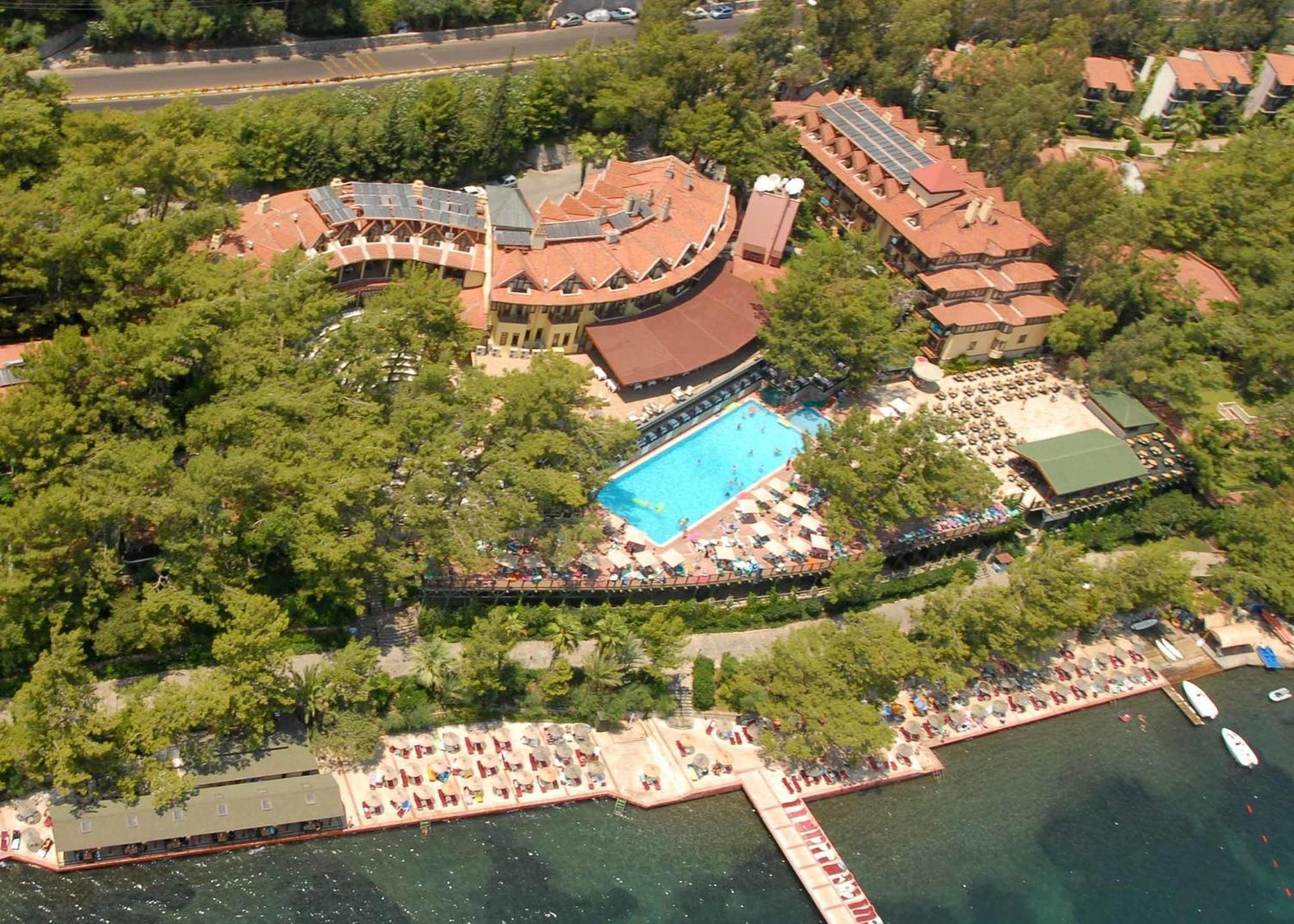 8 Beach Hotels Near Ataturk Statue in Marmaris Worth Booking
