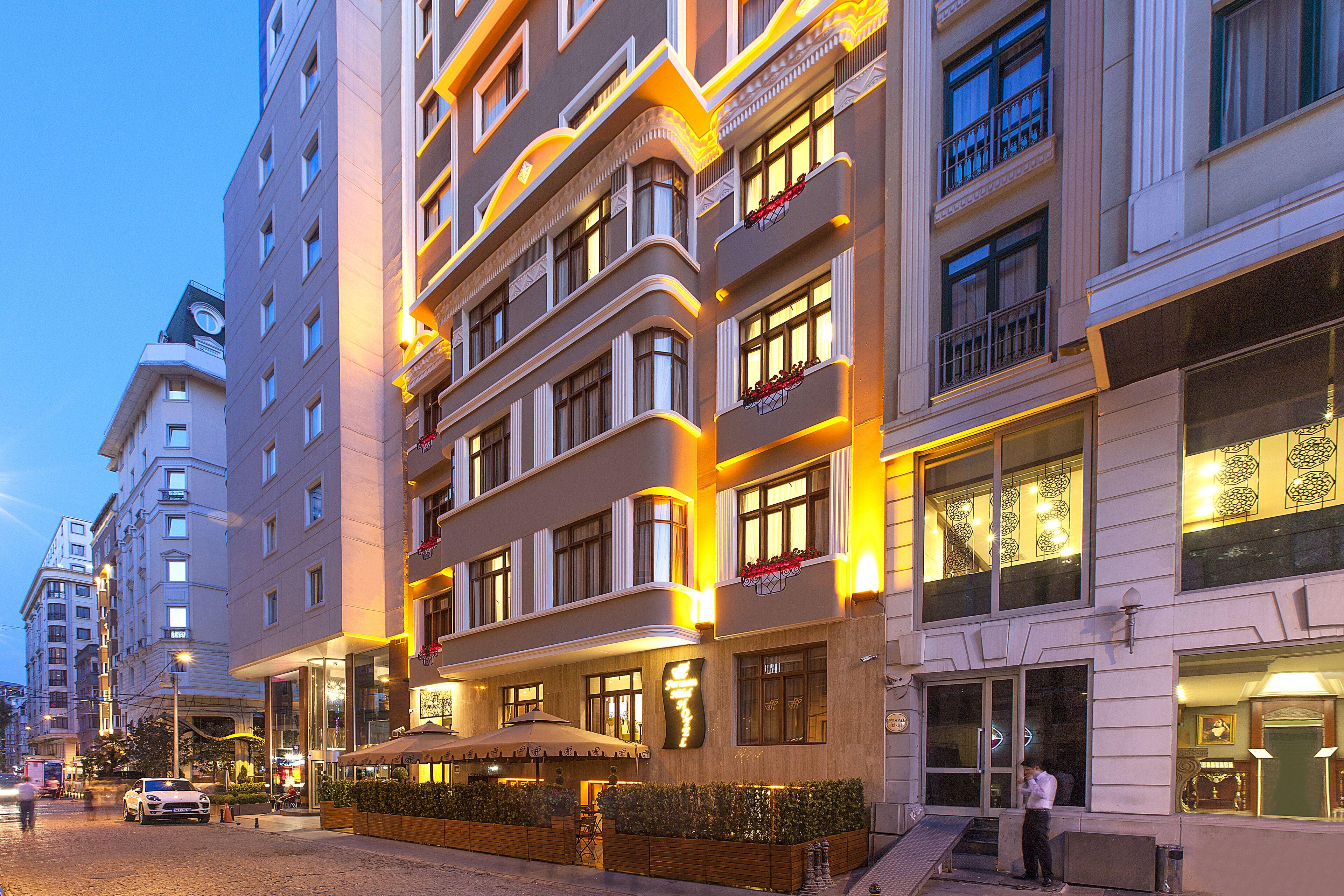 Staying In Taksim: 15 Spa Hotels Ranked & Compared