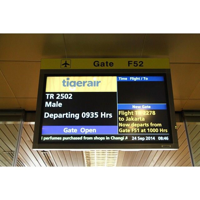 Airport gate information display screen